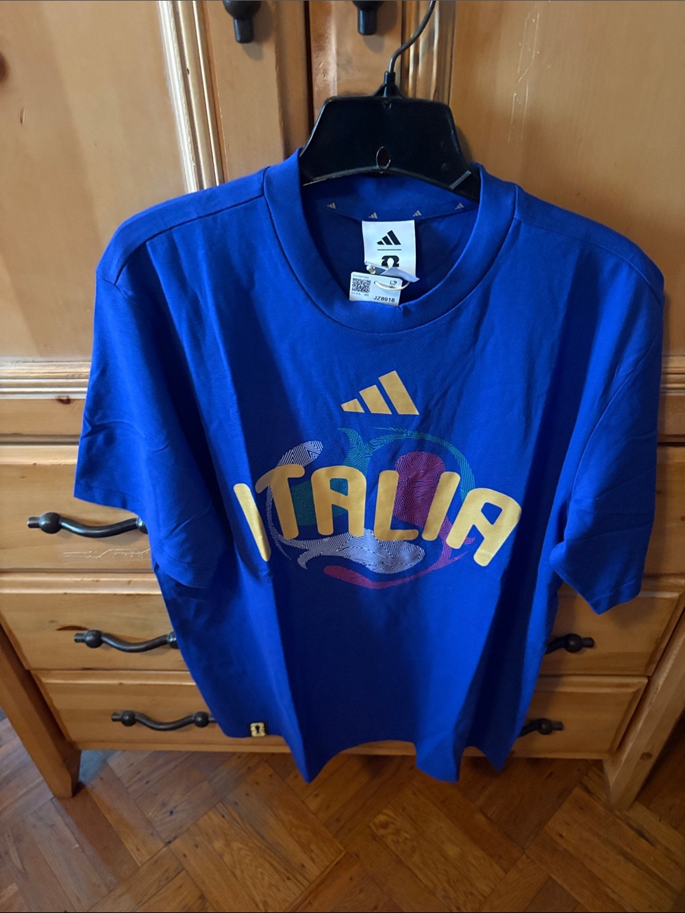 Adidas mens witld cup shirt Italia Graphic Tee - FIFA World Cup shirt